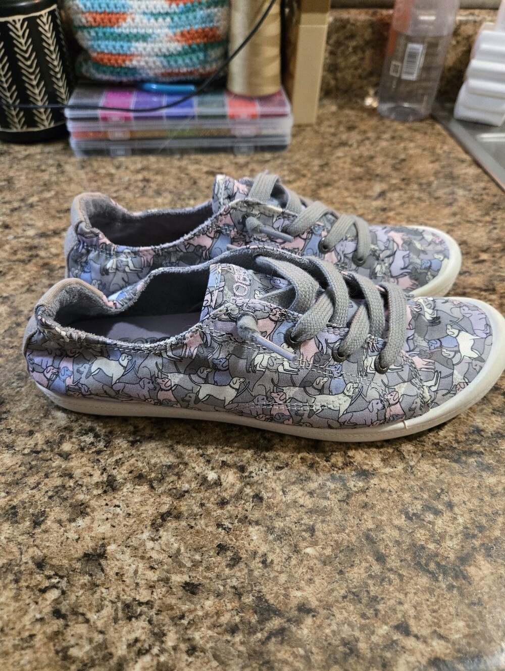 Skechers Sz 8 Dog Slip Ons